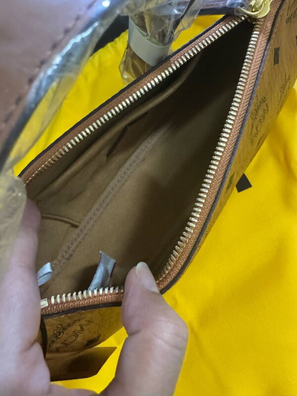 MCM SMALL AREN SHOULDER BAG - Image 4