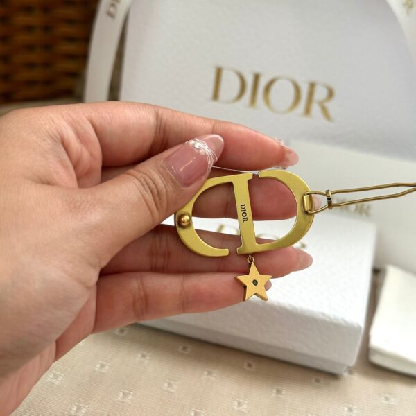Dior 30 Montaigne hair clip - Image 7