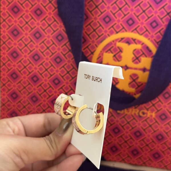 Hoops Earrings in pink enamel Tory Burch - Image 7