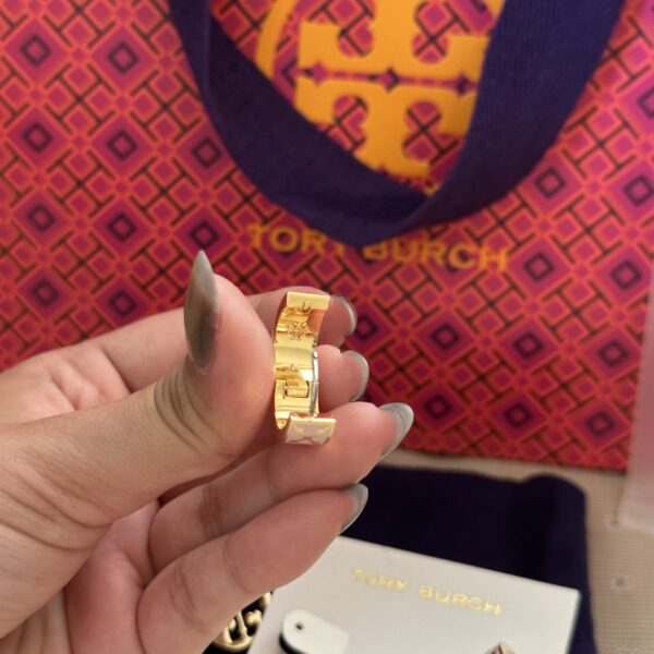 Hoops Earrings in pink enamel Tory Burch - Image 5