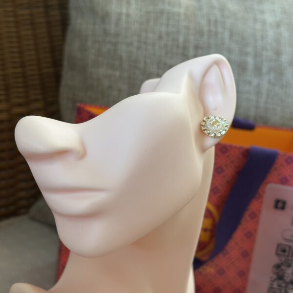 Kira Crystal Stud Earring Tory Burch - Image 3