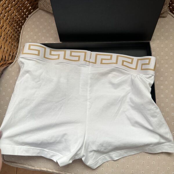 Versace shorts Size 4 - Image 5