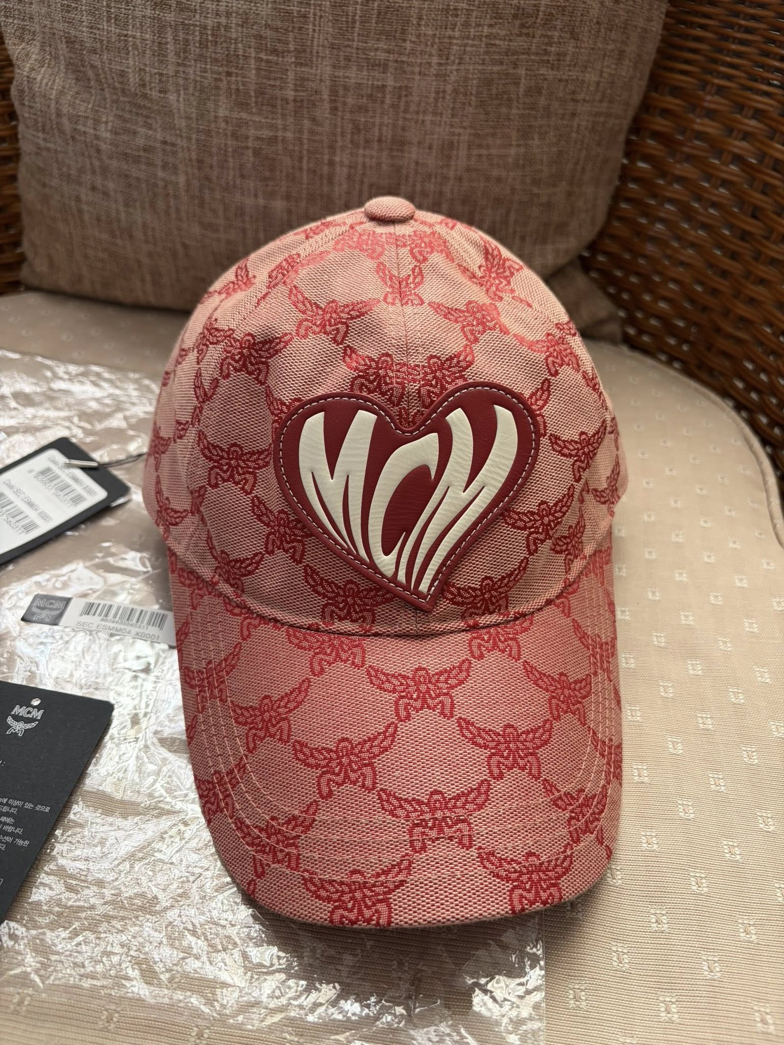 MCM Heart Logo Cap in Lauretos Jacquard - Image 3