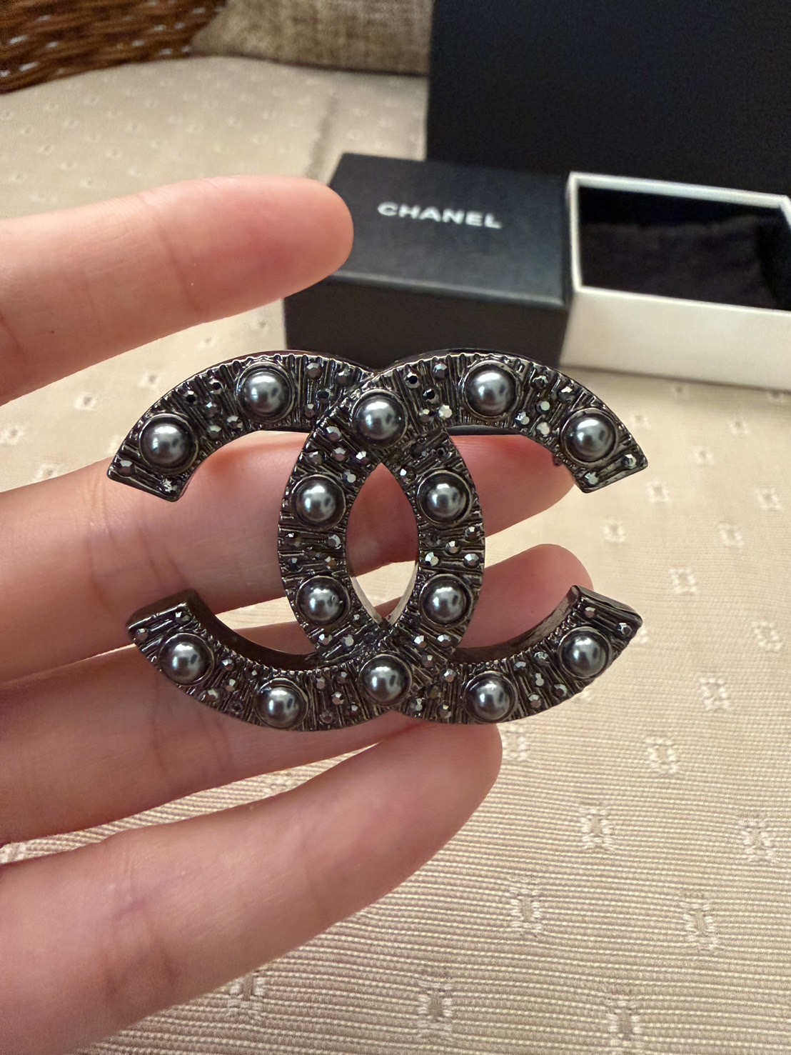 Chanel Brooch Y13 - Image 4