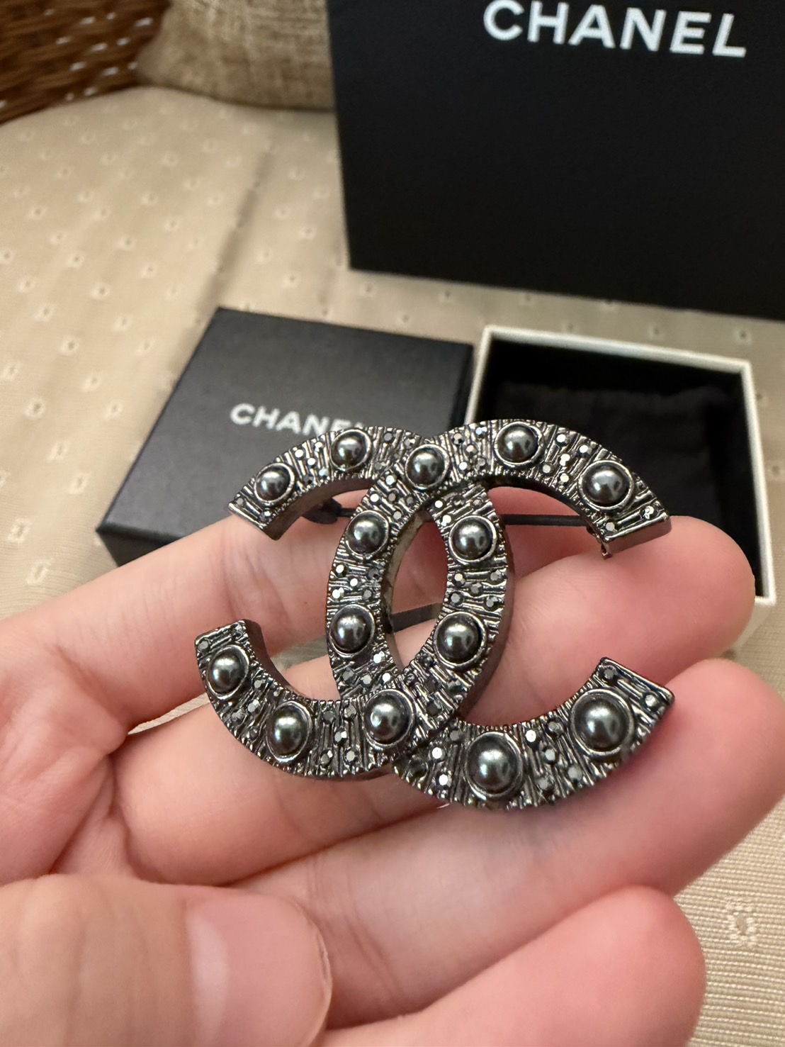 Chanel Brooch Y13 - Image 3